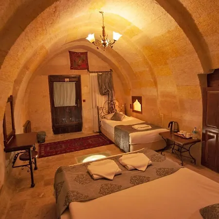 Hotell Center Cave House 2*