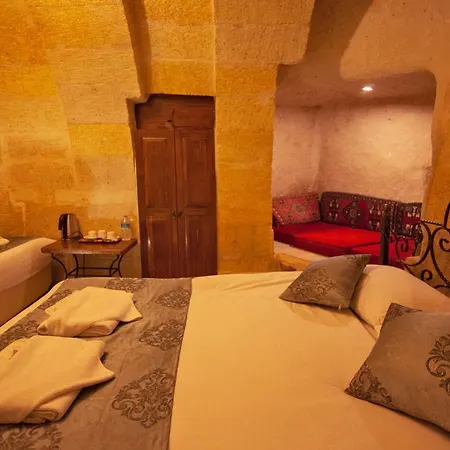 Hotel Center Cave House 2*