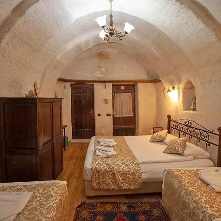 Center Cave House Hotell 2*