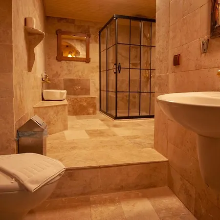 Center Cave House Otel 4*