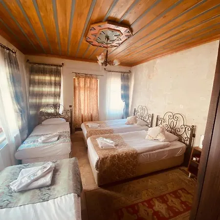 מלון Center Cave House גורמה