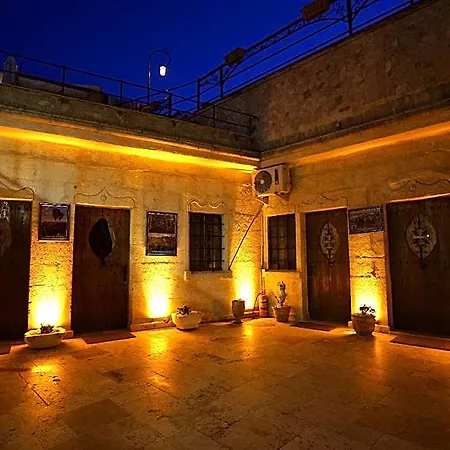 Center Cave House גורמה