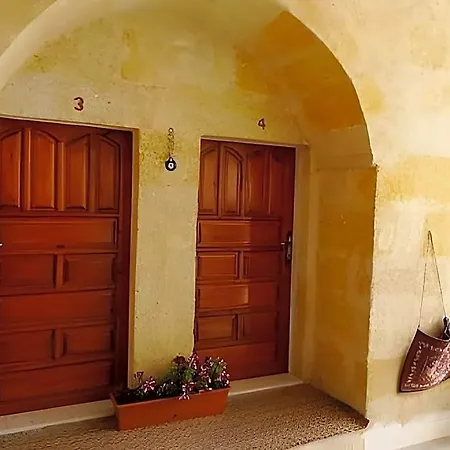 Center Cave House מלון 4*